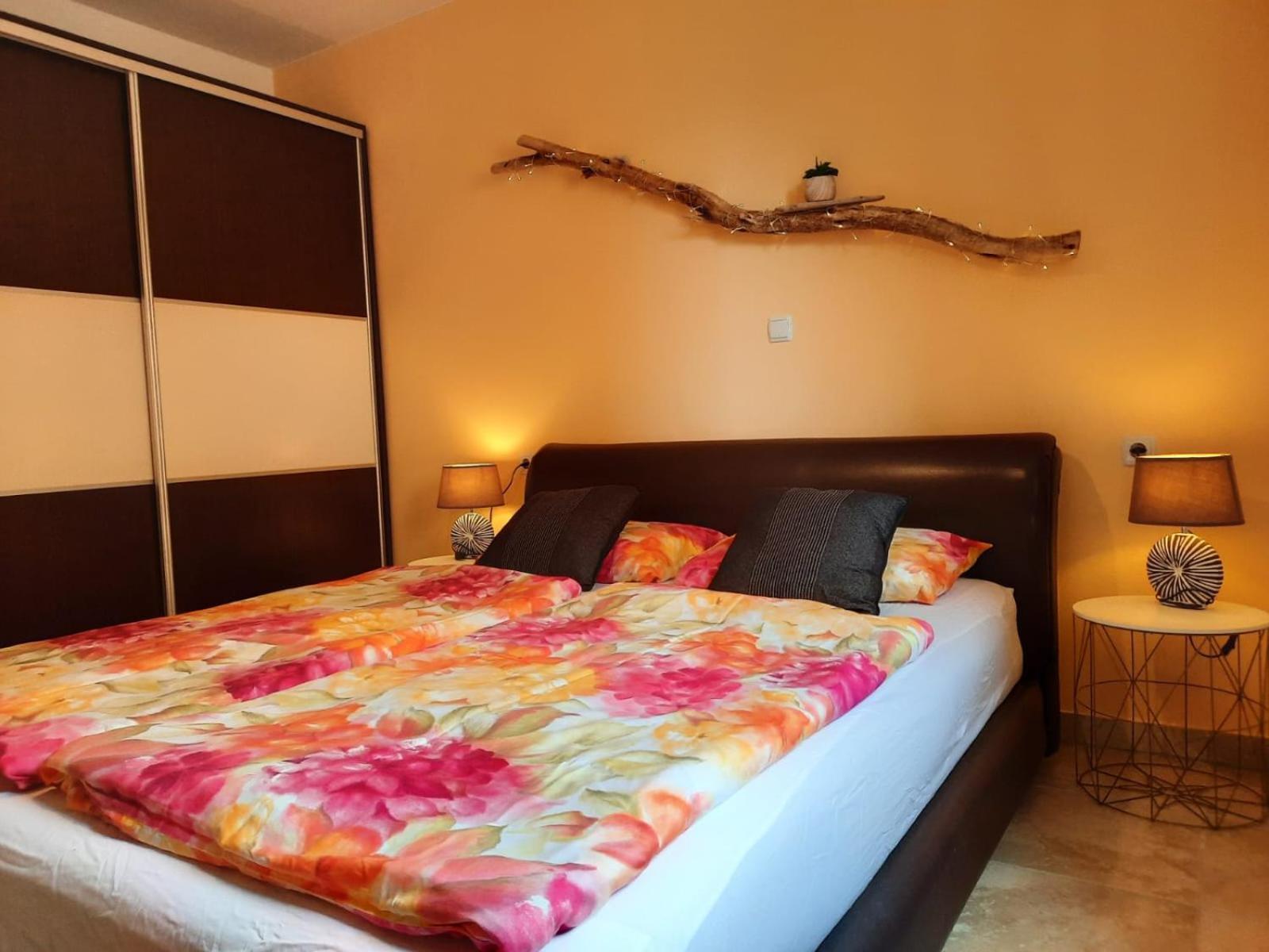Traumferienwohnung Mit Privatem Pool & Gemuetlicher Grillecke Am Meer, Kroatien, Istrien, Liznjan Bei Medulin - Bester Urlaub An Der Adria, Fuer Paare Luaran gambar